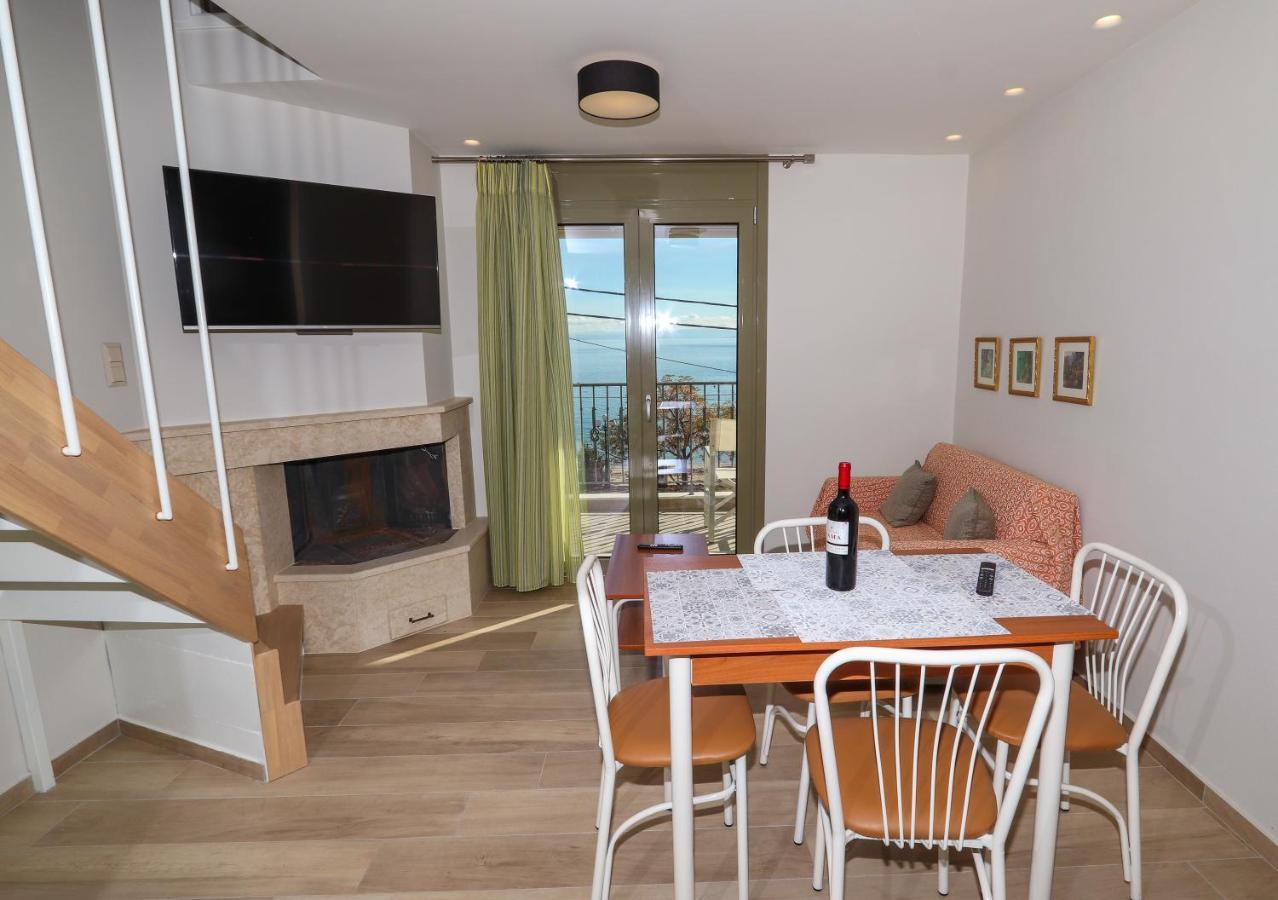East & West Seaside Apartments Gialtra Eksteriør billede